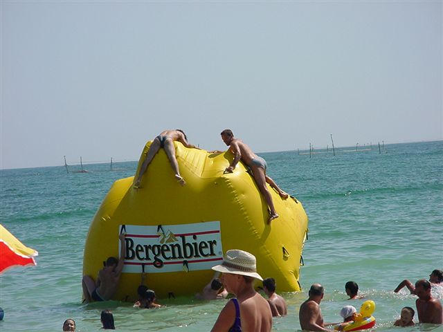 ../pictures/vama_negru_sportiv.jpg