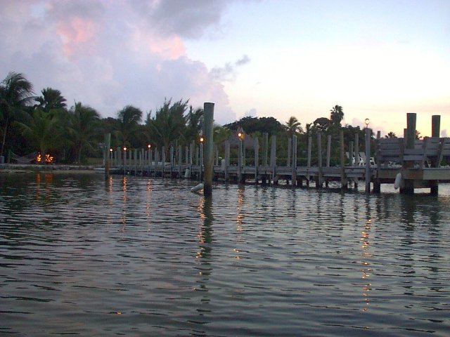 ../pictures/bay_breeze_peer.jpg