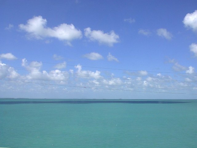 ../pictures/clear_blue_water.jpg