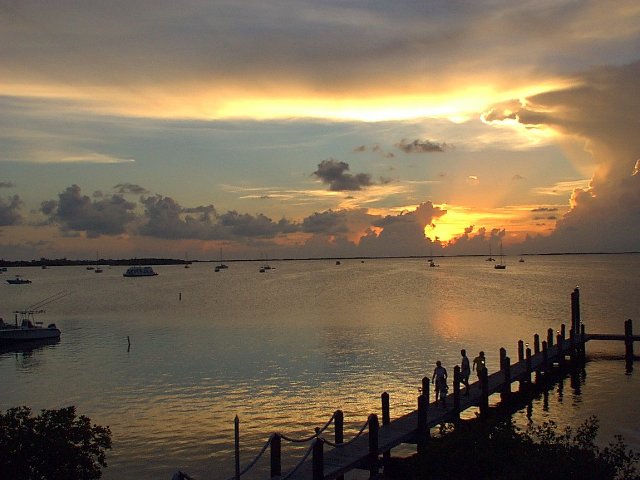 ../pictures/sunset2.jpg