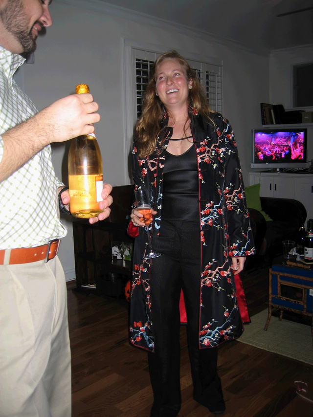 ../pictures/Vlad_champagne_Kimberly.jpg