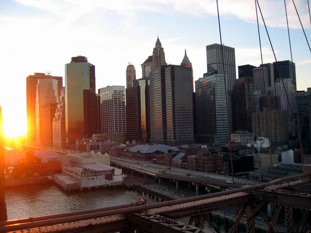 ../pictures/downtown_in_sunset.jpg