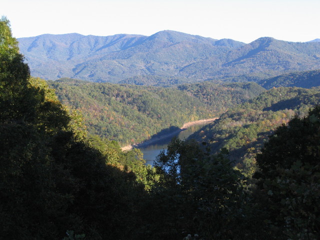 ../pictures/Fontana_lake.jpg